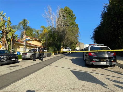Police to provide update on Beverly Crest triple shooting
