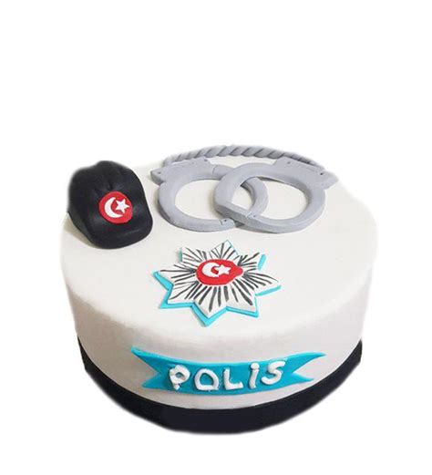 Polis Temalı Pasta. 