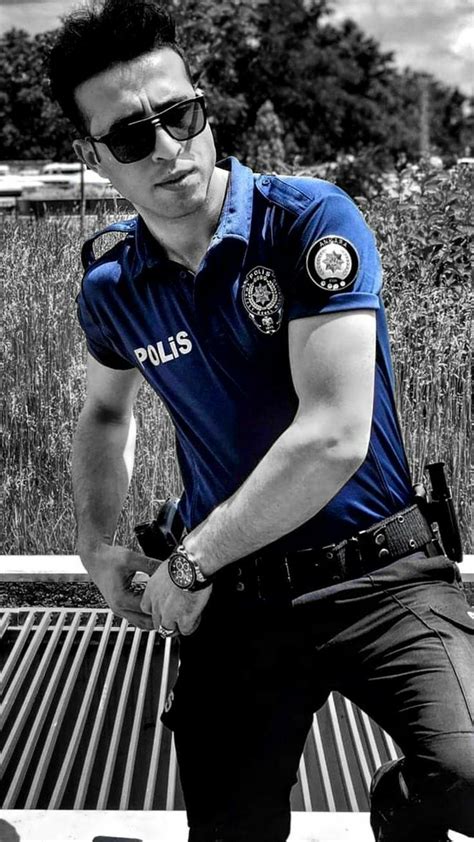 Polis erkekler Pinterest.