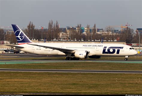 Polish airlines.com. Lot Polish Airlines - опытная европейская авиакомпания, специализирующаяся на транспортировках ... 