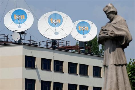 Polish broadcaster TVN says state regulator holding up license renewal