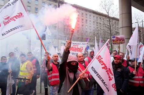 Polish coal miners protest EU methane reduction regulations