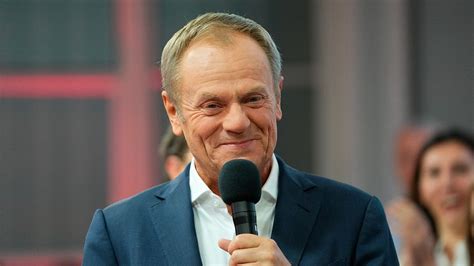 Polish opposition groups say Donald Tusk is their candidate for prime minister