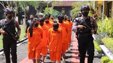 Polisi bandar judi togel online indonesia 2020. Kode alam tawon masuk.