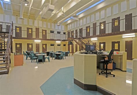 Visitation Rules. Inmates at the Hillsborough County Jail (Division II) are allowed two 45-minute onsite video visits each week. These visits must be scheduled in advance, anytime between 8:15am to 4pm Tuesday through Sunday. These visits might get confined if either the prisoner/guest disregards rules.. 