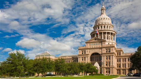 Poll shows Texans split on what education legislation lawmakers should focus on
