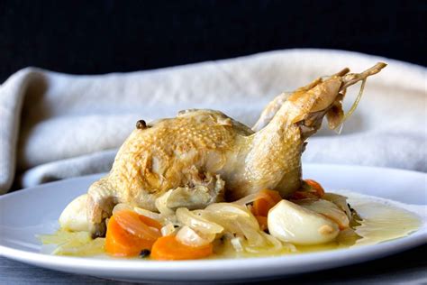 Pechugas de Codorniz. Chef Ruth. La codorniz es un ave de climas templados, en España es muy común consumirla como pieza de caza, se trata de una carne suave, …. 