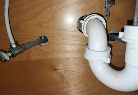 Polybutylene pipe. 3 days ago · The plumbing systems included in this class action are made of polybutylene pipe and acetal plastic insert fittings. The PB pipe is usually gray and sometimes black plastic. The acetal fittings are usually gray and occasionally white plastic. The pipe and fittings are secured together by crimp rings made of aluminum or copper. 