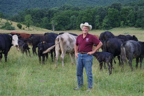 Polyface farm virginia. Two weeks ago, I joined about 1,700 farmers, foodies, and families from across the U.S. for a pilgrimage to Joel Salatin's Polyface Farm, home of his iconic model of local, sustainable... 