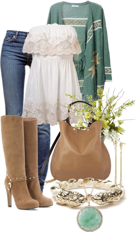 There are some great outfit ideas picked up by Prettydesigns in today’s post. If you haven’t got enough money to buy new staples, that’s ok. You can try different combination to begin your school days. You can still choose some summer staples to pair your look because summer just said goodbye. More outfit ideas can be found in the ...