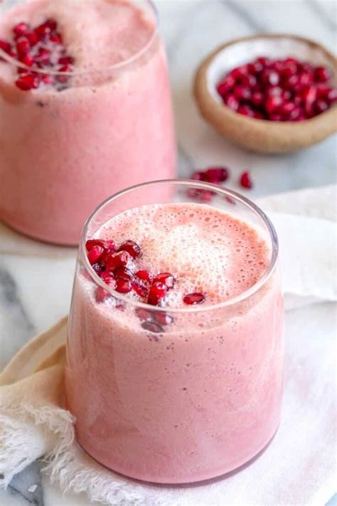 Pomegranate Smoothie {5 Ingredients!} - FeelGoodFoodie