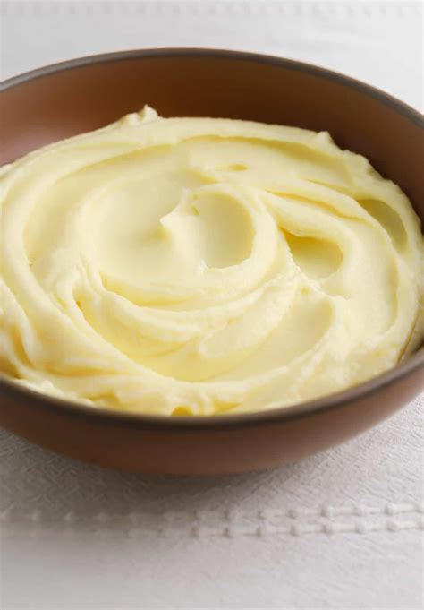 Pomme puree. Apr 6, 2023 · Instructions. PLACE unpeeled potatoes in a pot and cover with water. Bring to a boil, then reduce heat to a rapid simmer and cook for 35 to 40 minutes or until tender. Drain and peel. Transfer to ... 
