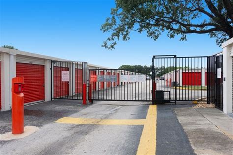 Pompano Beach Self Storage Units Near 2250 West Copans