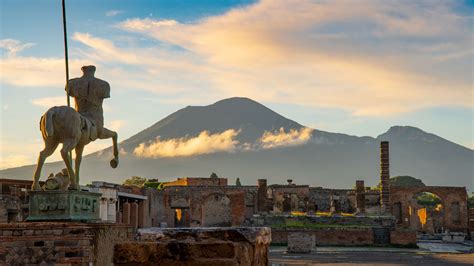 Pompeii tours from rome. Enjoy Pompeii tours from Rome, 9 hours day trip from Rome with English speaking driver cum guide and also enjoy Bob's luxury limo services. 