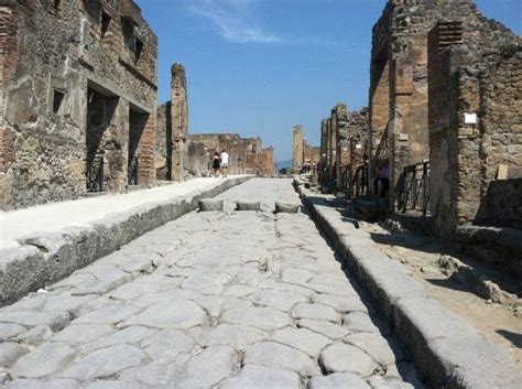 Visiting Hours: From April 1 to October 31: Open daily from 9 am to 7 pm, last entrance at 5:30 pm. From November 1 to March 31: Open daily from 9 am to 5 pm, last entrance at 3:30 pm. Certain villas are closed to the public on Tuesdays.. Pompeii tripadvisor