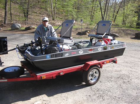 The easy-to-maneuver Pond Prowler's ''deep rib'' hull ensures the boat remains balanced even in rougher water with two anglers standing and constantly shifting their weight. Incredibly easy to transport, the 10' Pond Prowler weighs only 130 lbs. and is 48'' wide which is the same width of a full-size truck's bed between the wheel-wells.. 