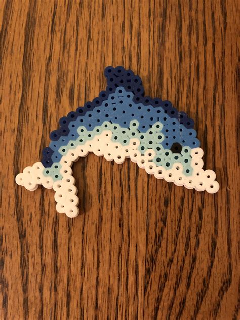 Beaded Dolphin Pattern - Hermit Werds - Marilyne's dolphin pattern with my additions to the fin and back.. Pony bead dolphin pattern