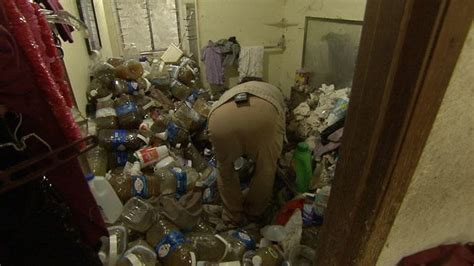 Poop lady hoarders. No power, no plumbing, shit buckets etc. And when I was listening to a podcast about them, all I could think is that there’s no way it could be worse than that poop lady on Extreme Hoarders. Yesterday, I saw some video footage of the Goler homes and it looked cleaner than this. 