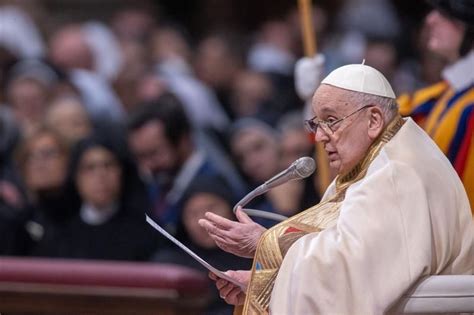 Pope: consecrated life is being close to people, prophecy, joy of ...