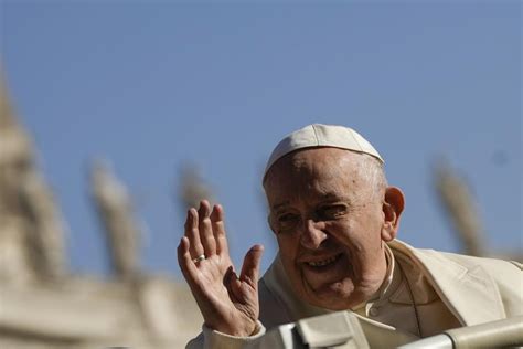 Pope evokes cold-war replay, says leaders should avoid arms