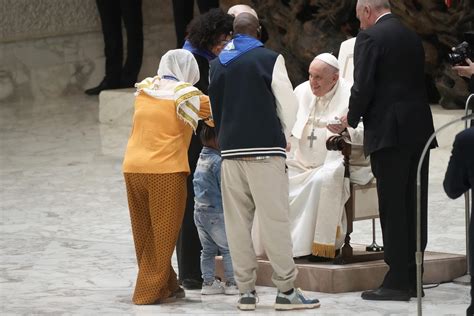 Pope promotes ‘humanitarian corridors’ for asylum-seekers