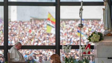 Pope visits Portuguese shrine known for apocalyptic prophesy linked to Russia as war rages on