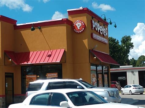 Popeyes jackson nj. Popeyes (5351 I-55 N) is a budget-friendly fast food chain located in Jackson. The restaurant is particularly popular in the evenings. Some of the top ordered items include the 5pc Handcrafted Tenders Combo, Limited Time … 