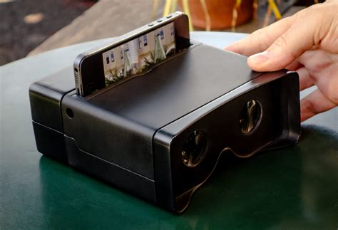 Poppy, A Device That Turns Your Phone Into A 3-D Camera, …