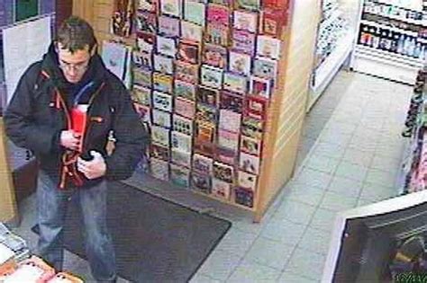 Poppy appeal box stolen from Waterloo shop (VIDEO)