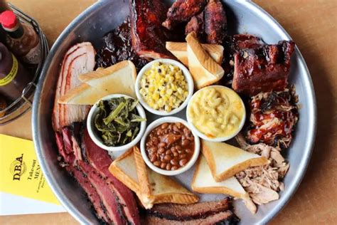 474px x 266px - Popular barbecue restaurant closing its Virginia-Highland location after 15  years
