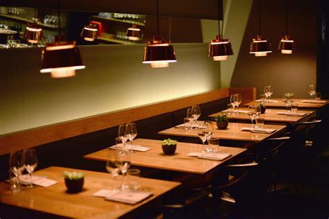 Popular restaurants. The latest incarnation of this iconic London restaurant is perhaps its finest offering to date. A shorter, ever-changing blackboard menu removes the intimidating pomp the long-standing Smithfield ... 