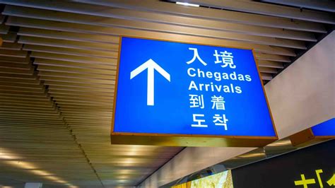 Por qué EEUU recomienda reconsiderar los viajes a China