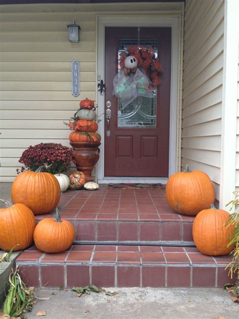 Porch Pumpkins - UNATION