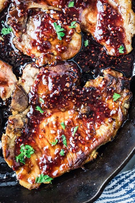 Pork Chops with Raspberry Sauce