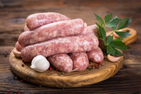 Pork sausage. Lincolnshire sausage. Lincolnshire sausages are a distinctive variety of pork sausage developed in and associated with the English county of Lincolnshire . A widely available variety at most UK butchers and supermarkets, the sausage is commonly dominated by the herb sage, rather than the more peppery flavour … 