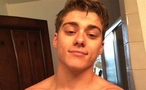 Muscle daddy fucks young twink 5 min. . 
