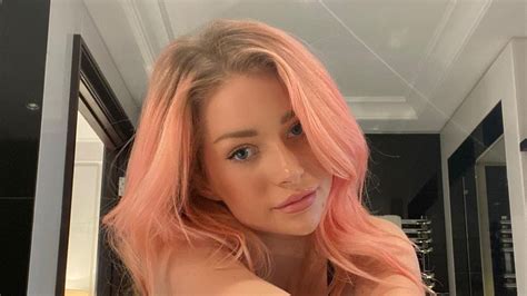 Porn star onlyfans. 1. Samly Puff – Petite Teen OnlyFans. Samly Puff is an 18-year-old petite girl who loves to do yoga naked and shares her videos on OnlyFans. Her content is so sexy that it is worth checking out ... 