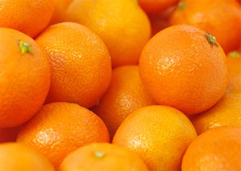 The potassium found in oranges may help manage high blood pressure through its. . Pornges