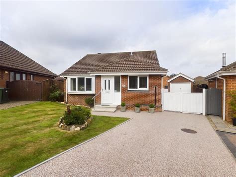 Pornic Avenue, Scarborough 3 bed bungalow - £350,000