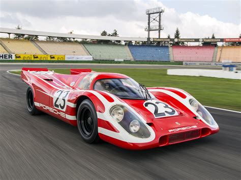 The Porsche 917/30 Spyder owed its outstanding performance to its twelve-cylinder twin-turbo engine. Unlike the strictly regulated European motorsport series, the CanAm series placed no restrictions on technicians' ingenuity in terms of weight or displacement limits. The team supporting the Porsche race engine designer, Hans Mezger, was .... 