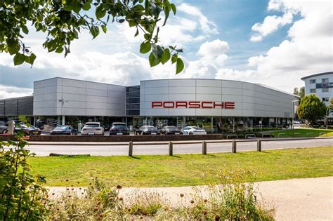 Porsche Centre Guildford - carservicehistory.com