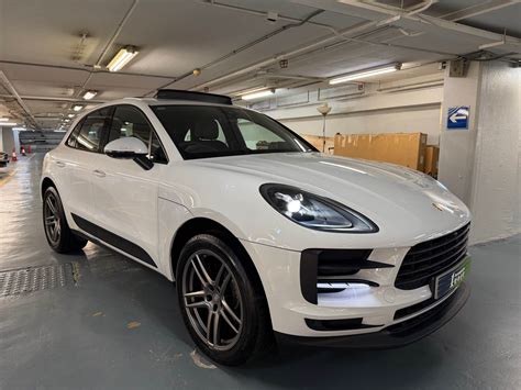 Porsche macan facelift 2019.  Watch it here! Details and pics: https://pau This is ou...