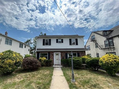 Port chester homes for sale. Mar 14, 2023 · For Sale: 1 bed, 1 bath ∙ 850 sq. ft. ∙ 315 King St Unit 5B, Port Chester, NY 10573 ∙ $100,000 ∙ MLS# H6293202 ∙ Welcome to Longview Terrace unit #5B - Inside the unit, you will discover a spacious... 