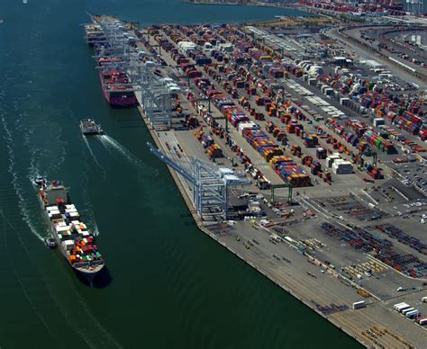 Port of Oakland to receive $1.2 billion grant