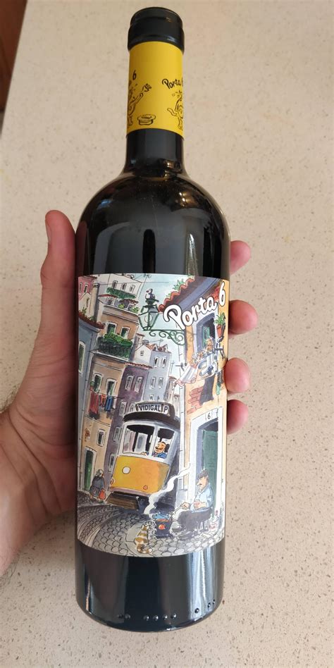 Porta 6 wine. VINHO REGIONAL LISBOA | 750ML | RED WINE | 2019 | 13,5% VOL. VARIETY: 50% Aragonez, 40% Castelão and 10% Touriga Nacional. Porta 6 it’s a great inexpensive … 