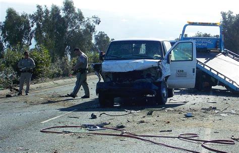 Sep 8, 2022 · PORTERVILLE, Calif. (FOX26) — One driver is dead after two vehicles collided in Porterville Wednesday morning. The Porterville Police Department was called to the intersection of Main St. and Locust Ave. When they arrived, an adult man in a GMC pickup was found with major injuries.. 