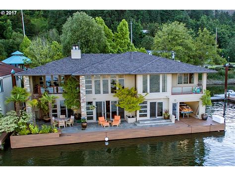 Portland, OR Waterfront Homes for Sale - Great …