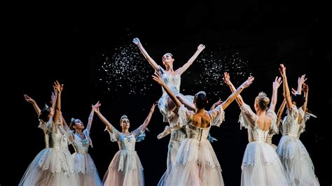 Portland ballet. Saturday, December 10, 2022 2:00PM - Saturday, December 24, 2022 12:00PM. The Nutcracker. Read More. Back to OBT performance listings. Friday, December 23, 2022 2:00PM. Keller Auditorium. w/OBT Orchestra. A treasured holiday tradition continues as Oregon Ballet Theatre returns George Balanchine’s The Nutcracker® to the Keller Auditorium. 