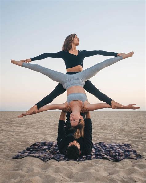Poses en un trio Cómo organizar un trío sin comportarte como un  