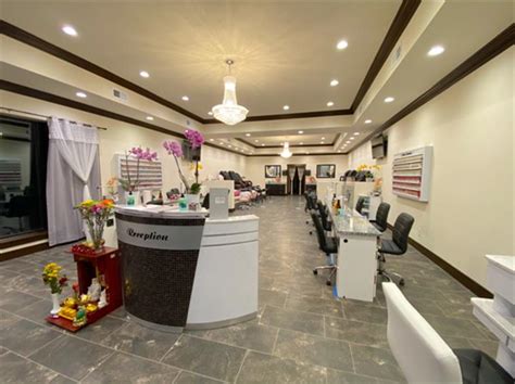 See 4 pictures for Posh Nail & Spa at 1839 Madison Street, Clar